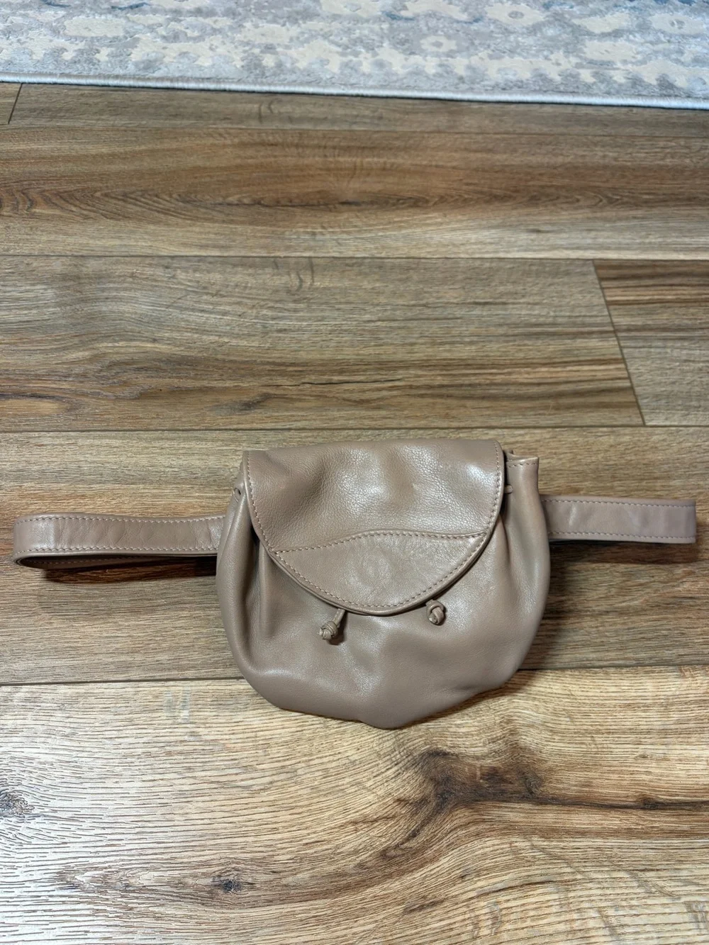 Vintage Libaire California handcrafted Genuine leather quiet-luxury fanny pack